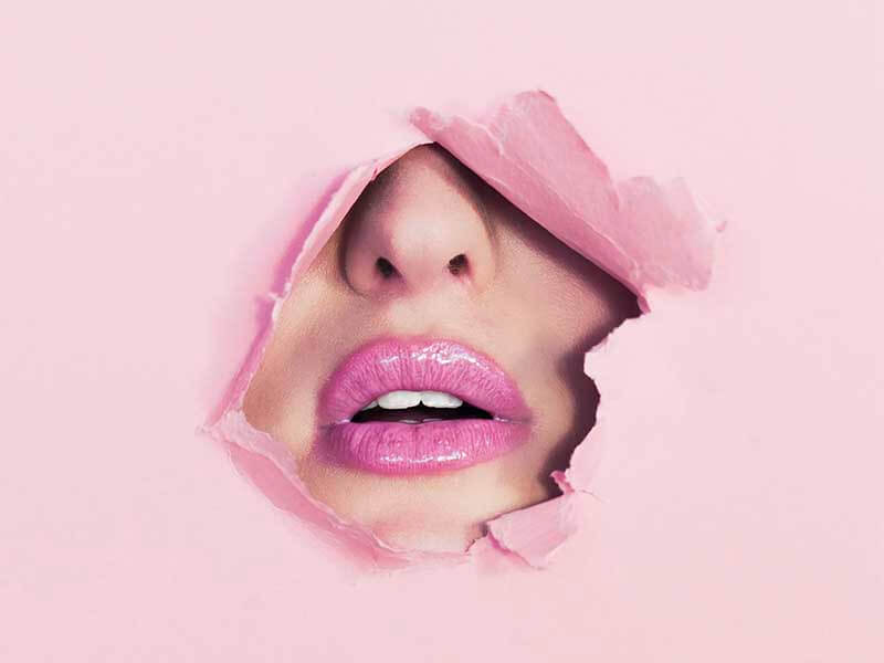 Как бороться с сухостью губ